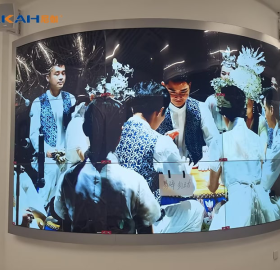 深圳市第三职业技术学校 | 柔性OLED拼接屏